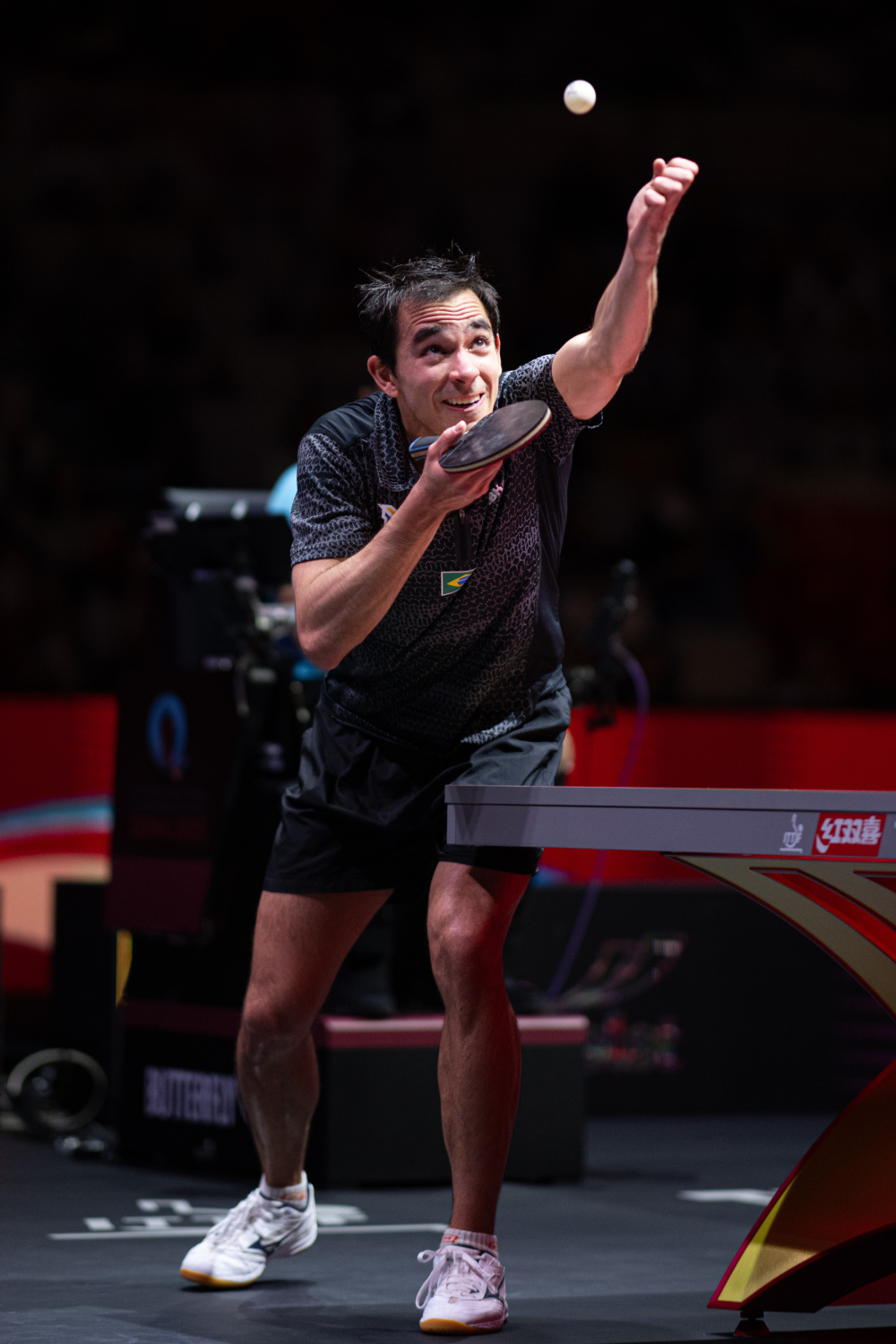 高压下的临 高压下的临