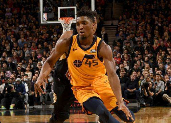 在篮球比赛 在篮球比赛