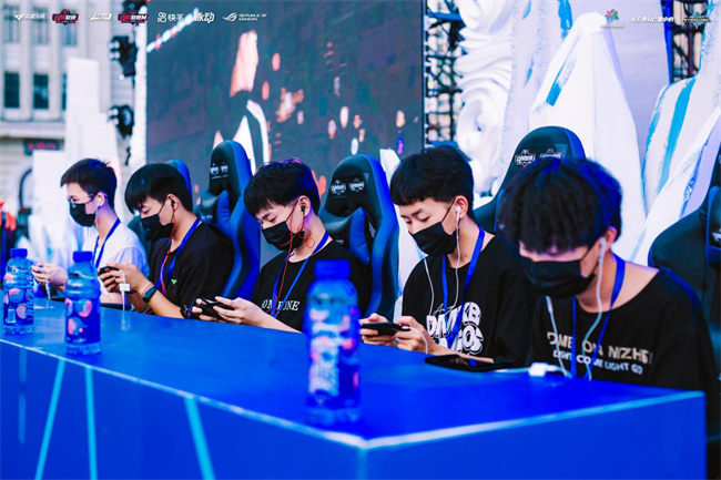 涯中意义非 涯中意义非